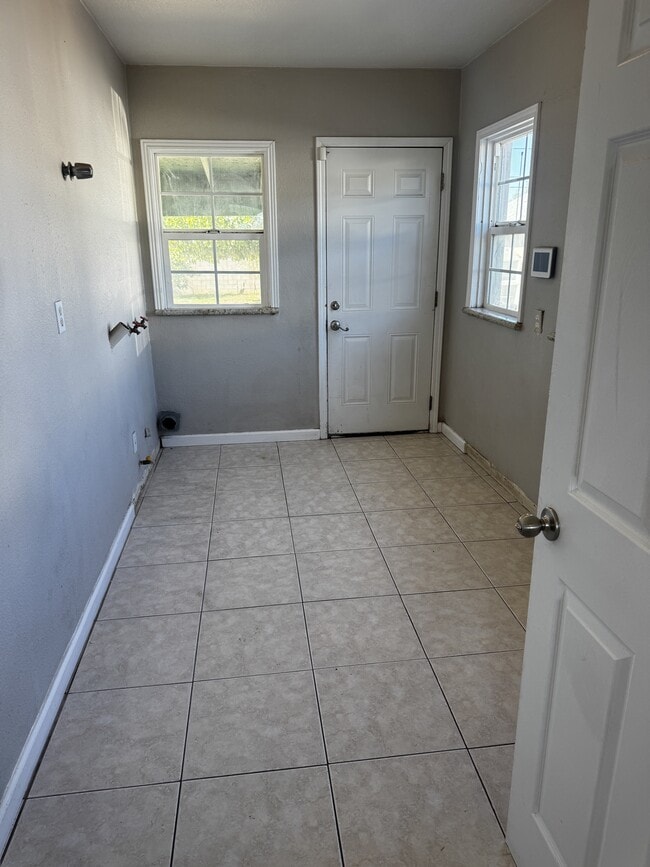 Photo - 1701 Belmont St