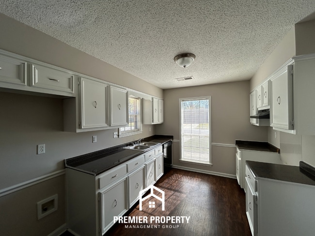 Photo - 7324 Palgrave Ln