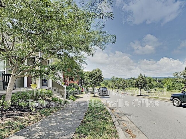 Photo - 3525 Steffisburg Dr