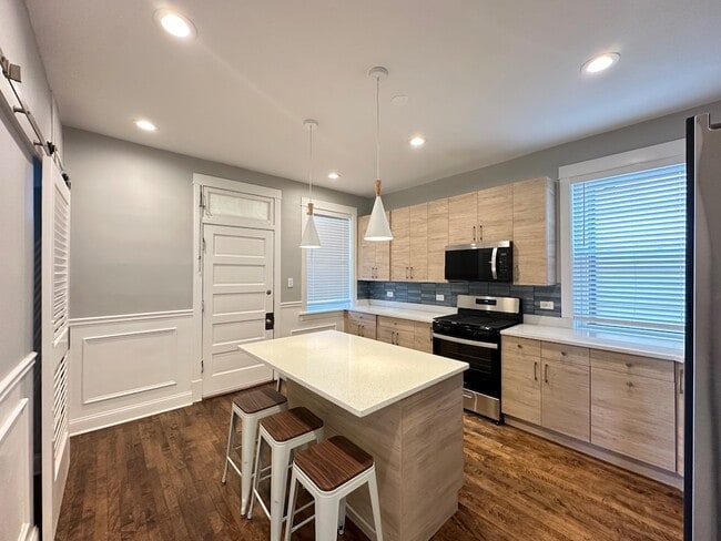 Photo - 2115 N Spaulding Ave Unit 3