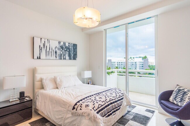 Photo - 1150 NW 102nd St Unidad 702