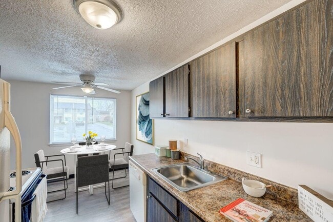 Hilton Village Apartment Homes