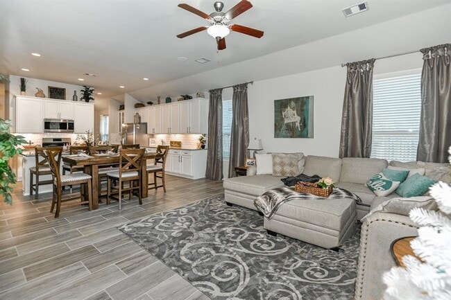 Photo - 4731 Creekside Hvn Trl