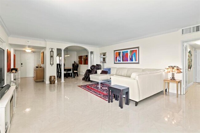 Photo - 111 N Pompano Beach Blvd Unidad PH3