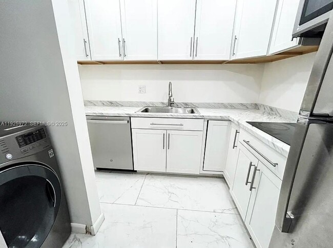 Building Photo - 2646 Polk St Unit 4