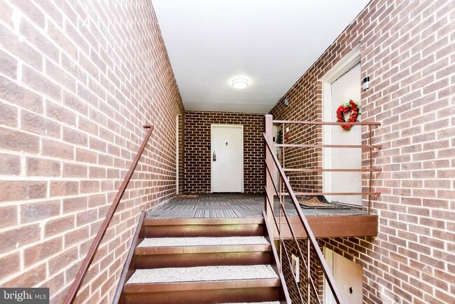 Photo - 10245 Prince Pl Unit 29-205