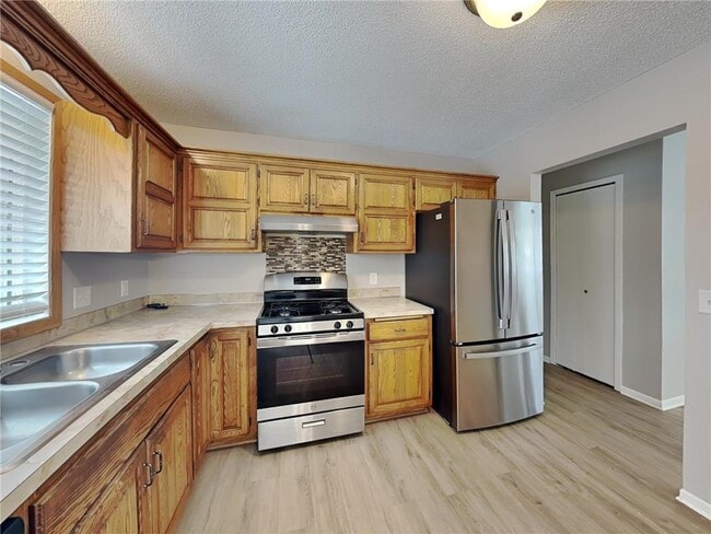 Photo - 8301 Thomas Ave N