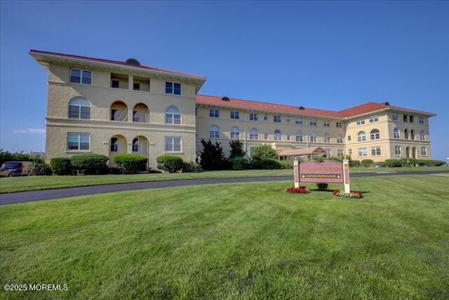 Photo - 1 Roseld Ave Unit B11