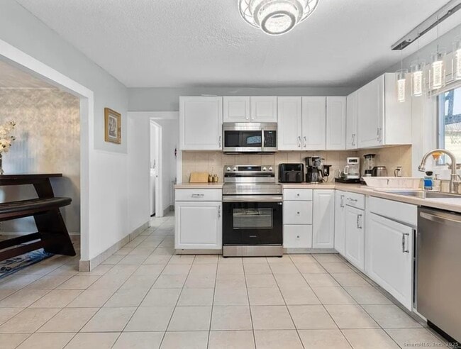 Photo - 24 Botsford Ave