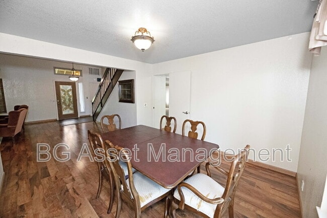 Photo - 1830 Weir Dr