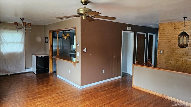 Photo - 225 Monhagen Ave