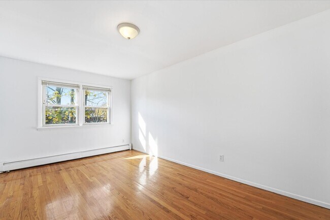 Building Photo - 41 Alan Terrace