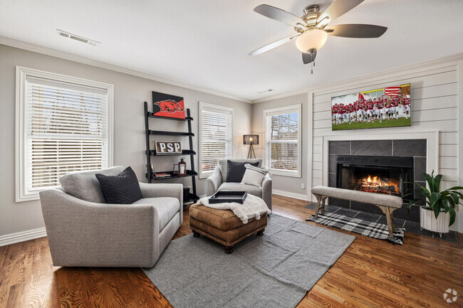 Building Photo - 473 N Oliver Ave Unit ID1221818P Rental