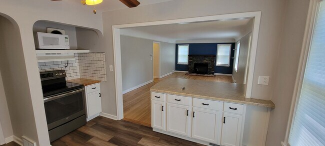 Photo - AVAILABLE  - 4 Bed 1 Bath on London Road