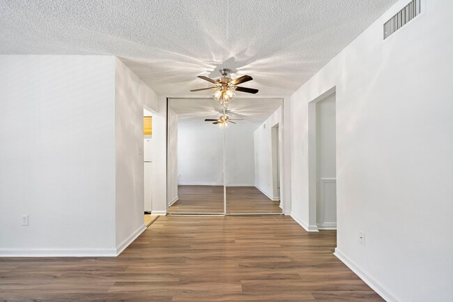 Photo - 711 Holiday Dr Unit 33