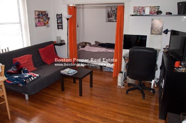 Building Photo - 1111 Boylston St