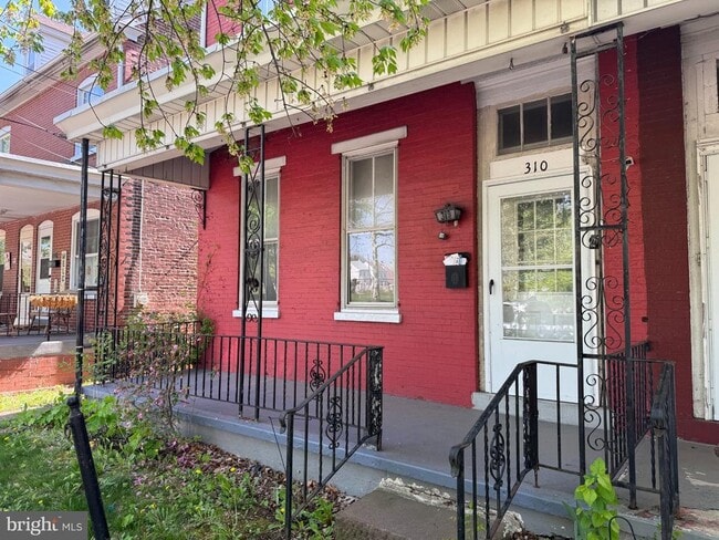 Photo - 310 N Charlotte St