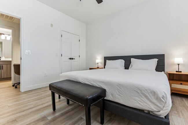 Photo - 9450 W Cabela Dr Unidad SI ID1054666P