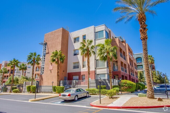 Building Photo - MOVE-IN READY PARK AVENUE Unit 407 Rental