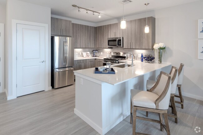1 BR, 1.5 BA
