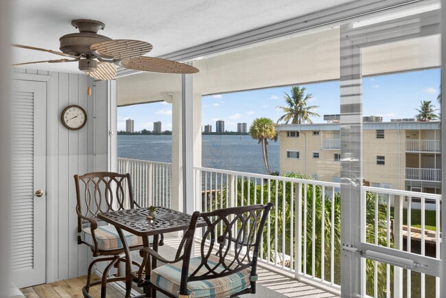 Building Photo - 110 Shore Ct Unit 301