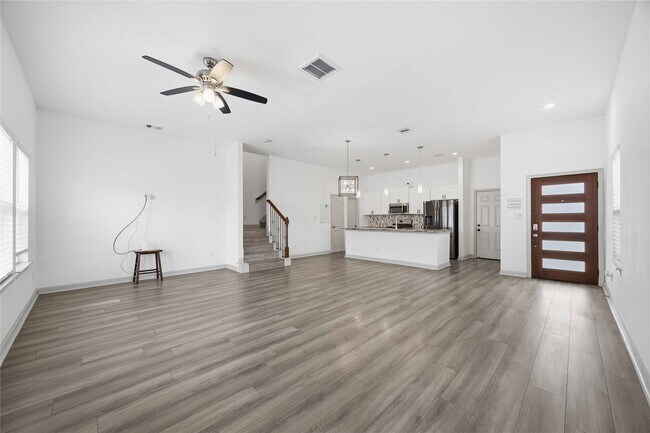 Photo - 4521 Clover St