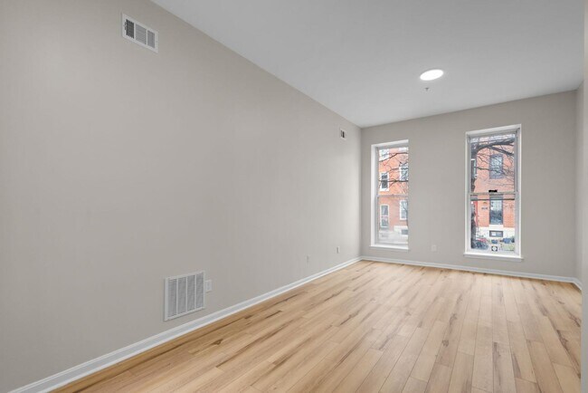 Photo - 2021 E Baltimore St