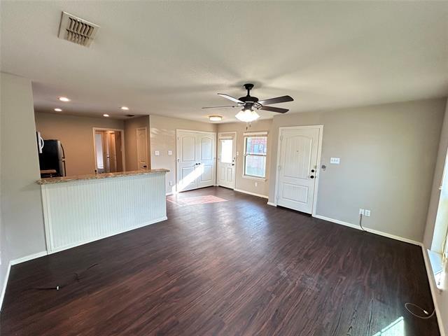 Photo - 221 E Cooper St