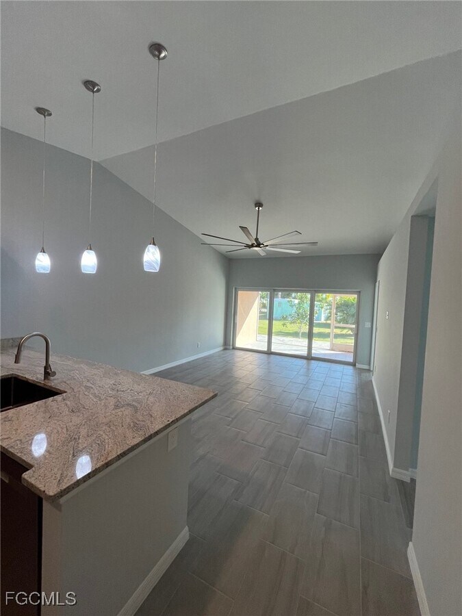 Photo - 5637 Genesee Pkwy