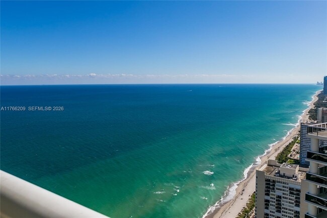 Building Photo - 1830 S Ocean Dr Unit 4705