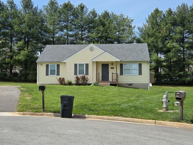 Building Photo - One Level Living