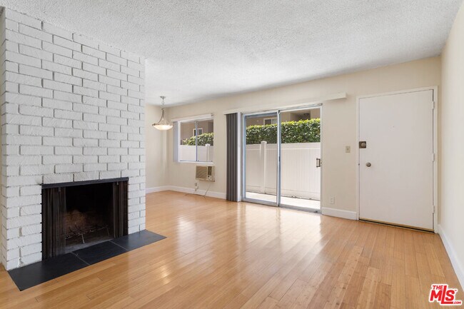 Photo - 11947 Kiowa Ave Unidad 3