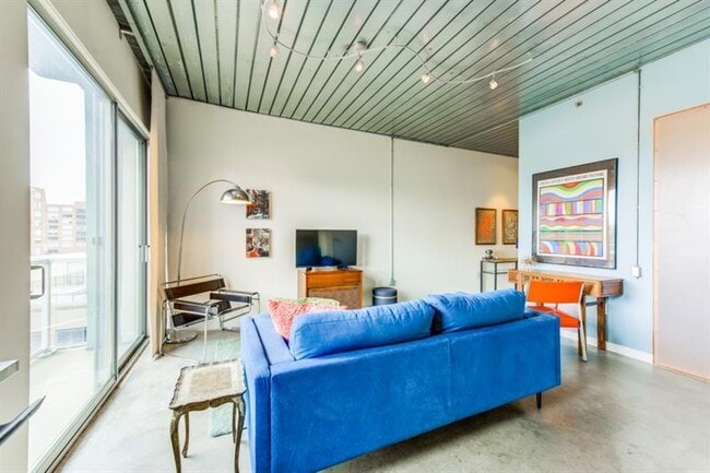 Photo - 620 Glen Iris Dr NE Unit 406