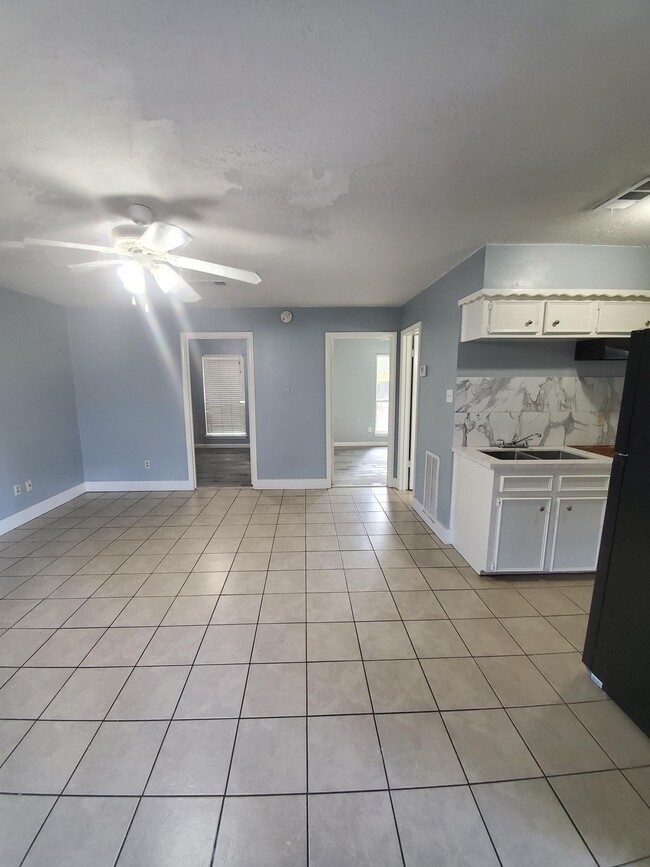 Photo - 1203 N Pacific St