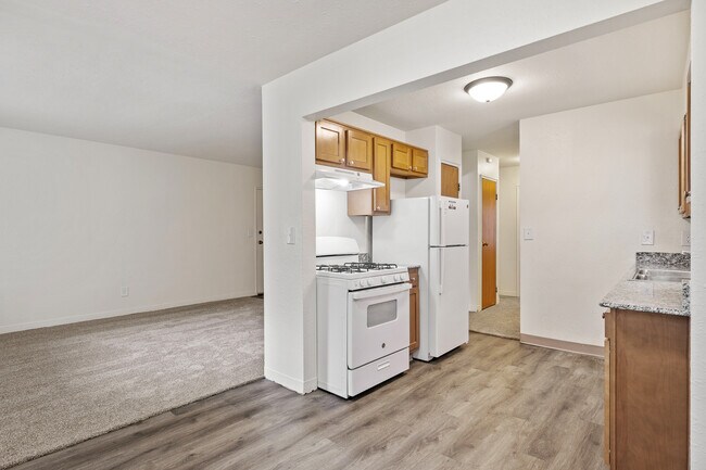 Photo - Oakview Apartments
