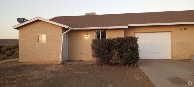 Building Photo - 17136 E Roadrunner Rd Unit B - 17136 E Roadrunner Rd Rental