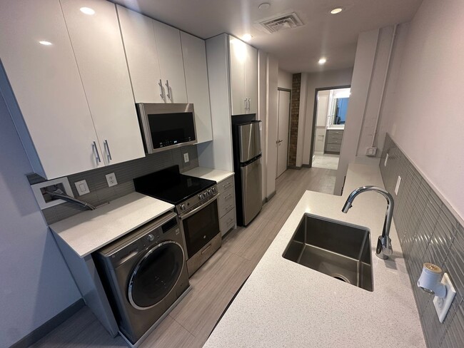 Photo - Sixth Street Exchange