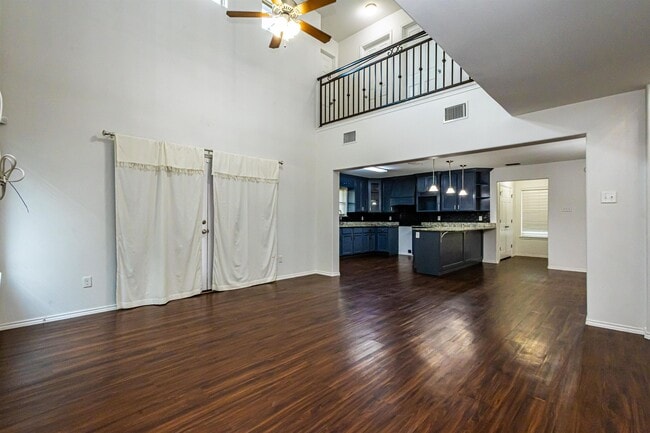 Photo - 5520 Stallion Ln