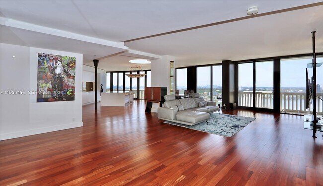 Photo - 1000 W Island Blvd Unit PH2