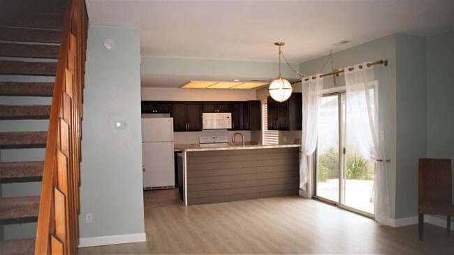 Photo - 3661 Essex Pond Quay