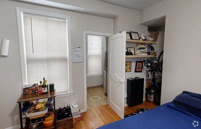 Building Photo - 13 Pleasant St Unit 1 Rental