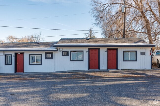 Building Photo - The Towns on Fallon Rental