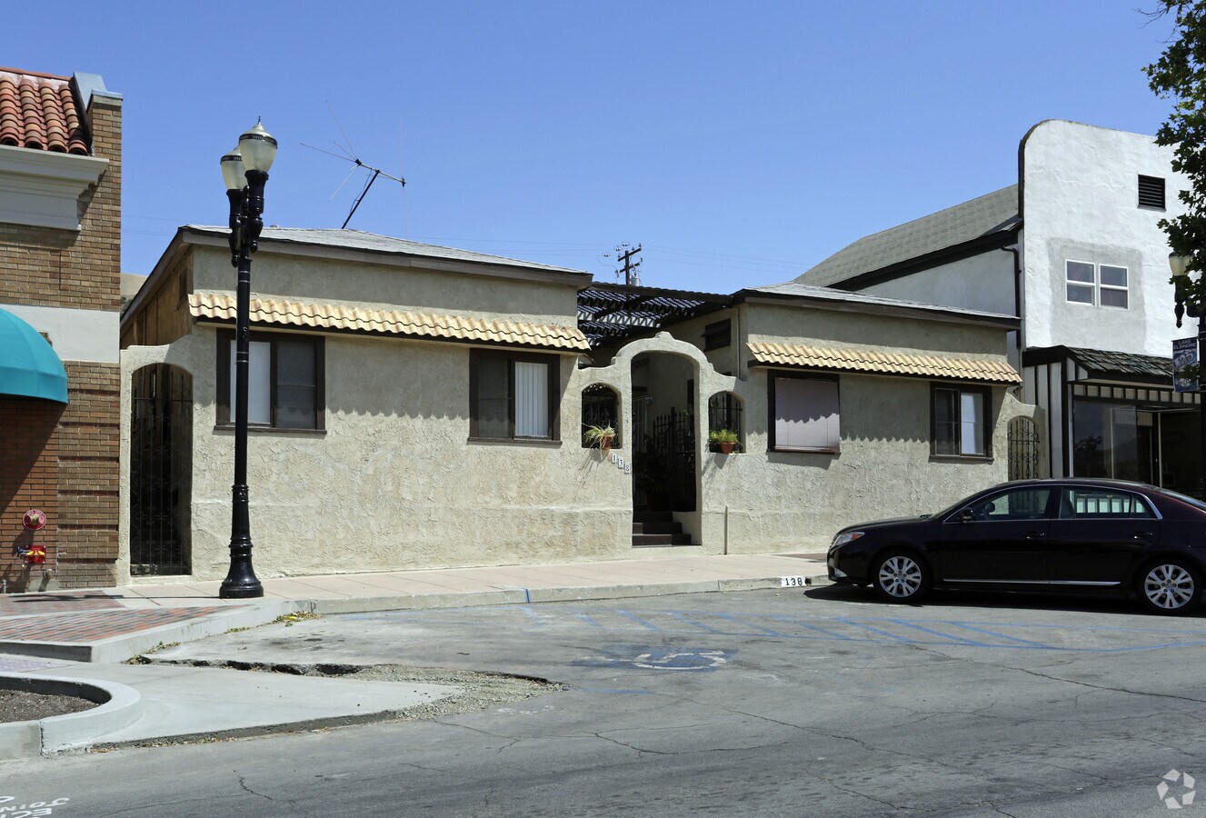 Photo - 138 S Main St Apartments