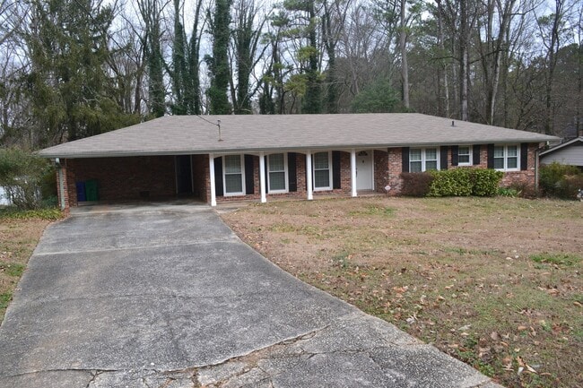 Building Photo - Wonderful Evergreen Hills Community 3 Bed 2 bath Large Lot Single Family Rental