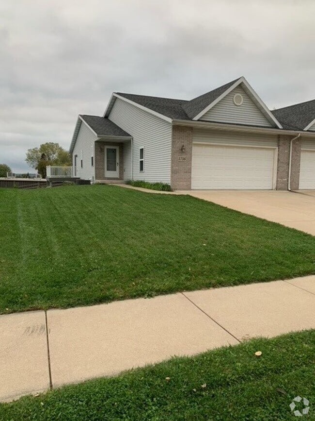 Building Photo - Lexington Duplex Unit 5756 Rental