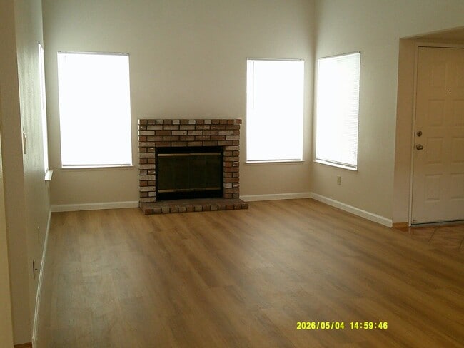 1777 Daniel Ct