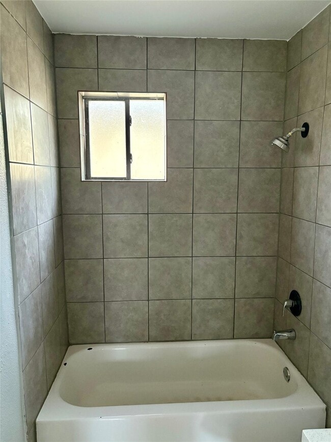 Photo - 1125 Ann St