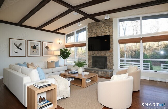 Photo - 950 Rock Rimmon Rd