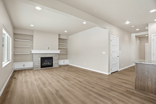 Photo - 2067 W Alsea Ave