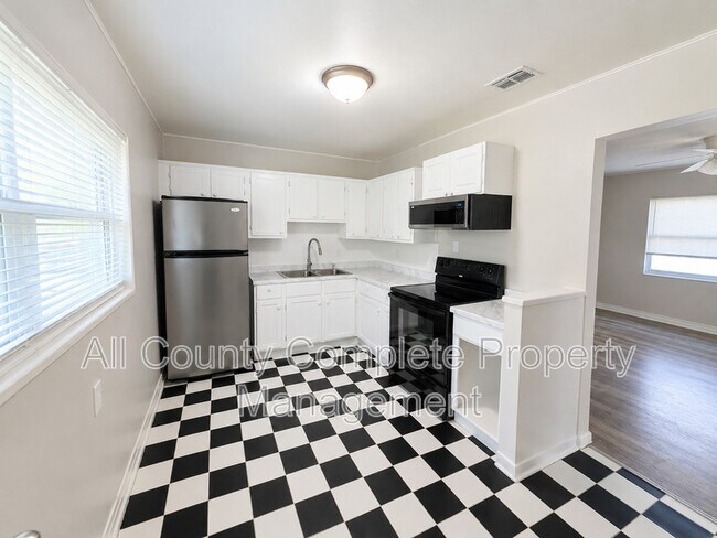 Photo - 10415 Briarcliff Rd E